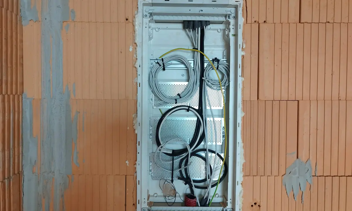 Elektrické rozvaděče 12