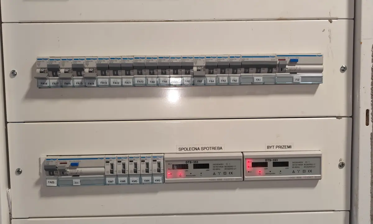 Elektrické rozvaděče 18