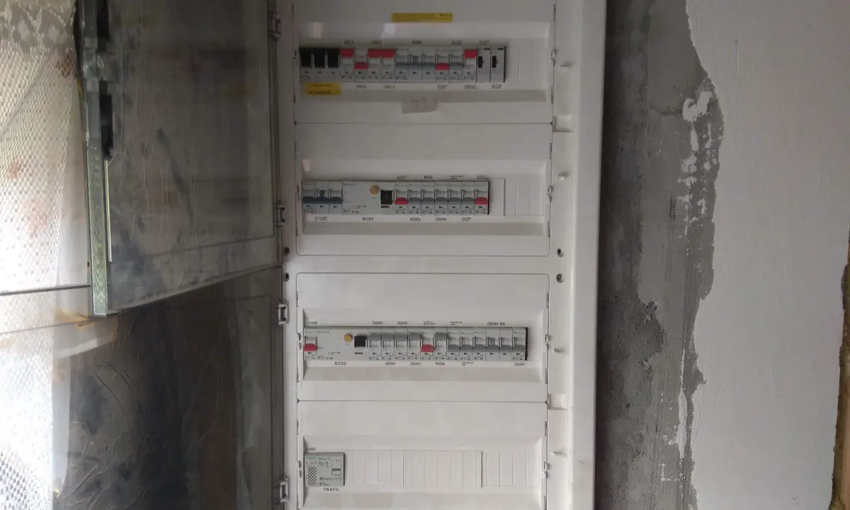 Elektrické rozvaděče 22